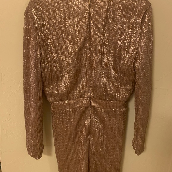 Lavish Alice mini sequin dress - Picture 6 of 6